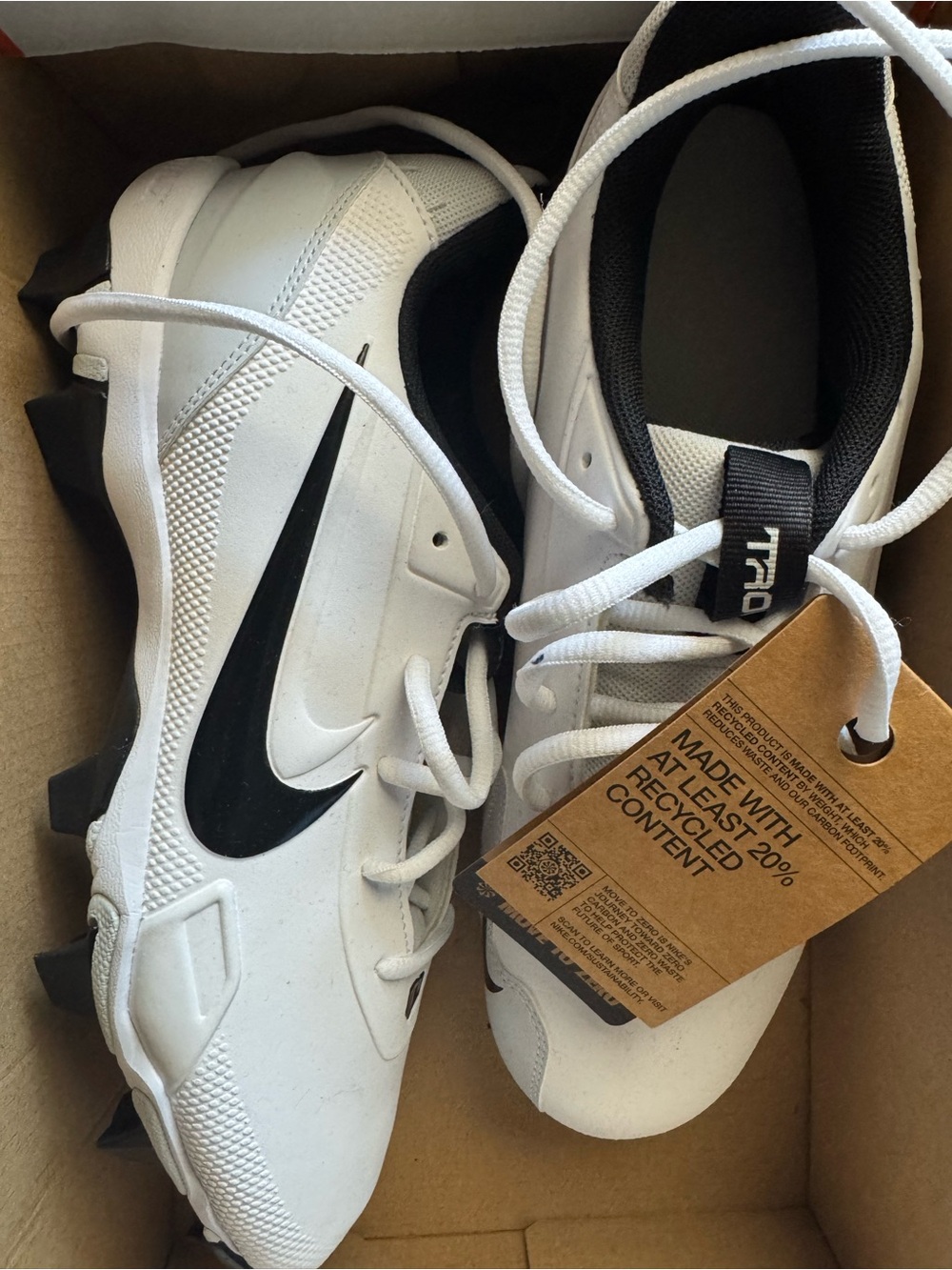 Nike White & Black Cleats with Swoosh men’s 7.5